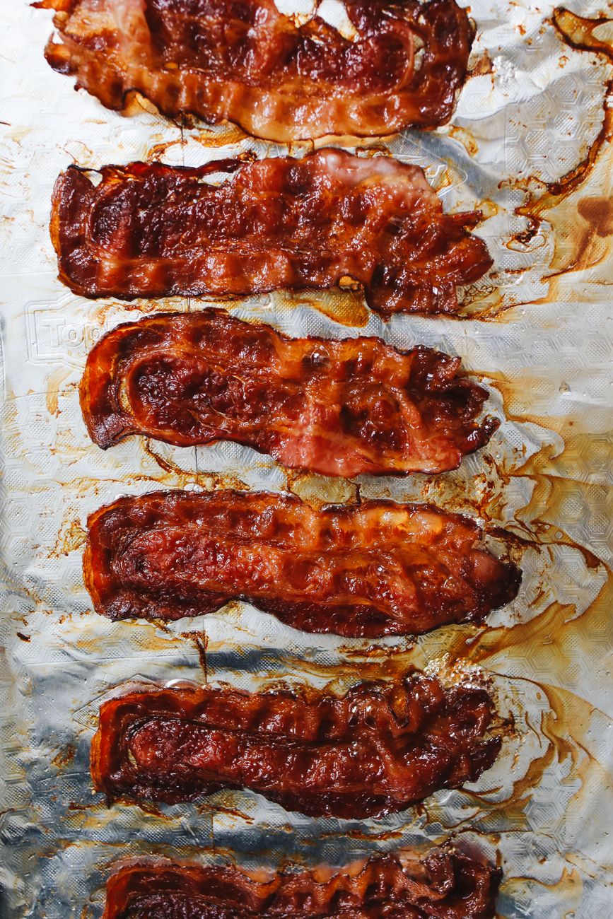 crispy bacon, oven bacon, bacon rack, parchment paper, no splatter, easy clean