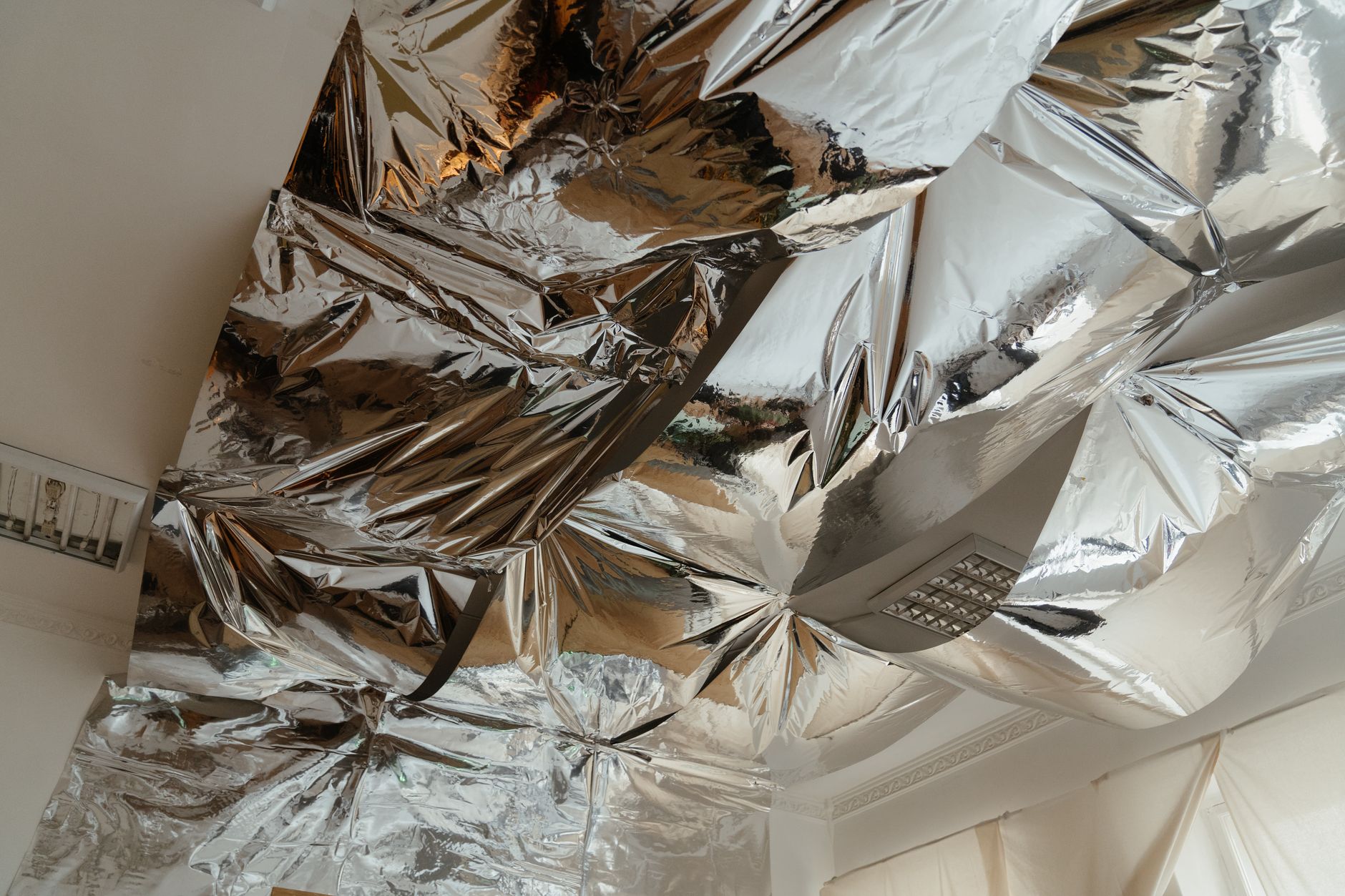 wifi booster, aluminum foil, DIY reflector, router signal, slow internet
