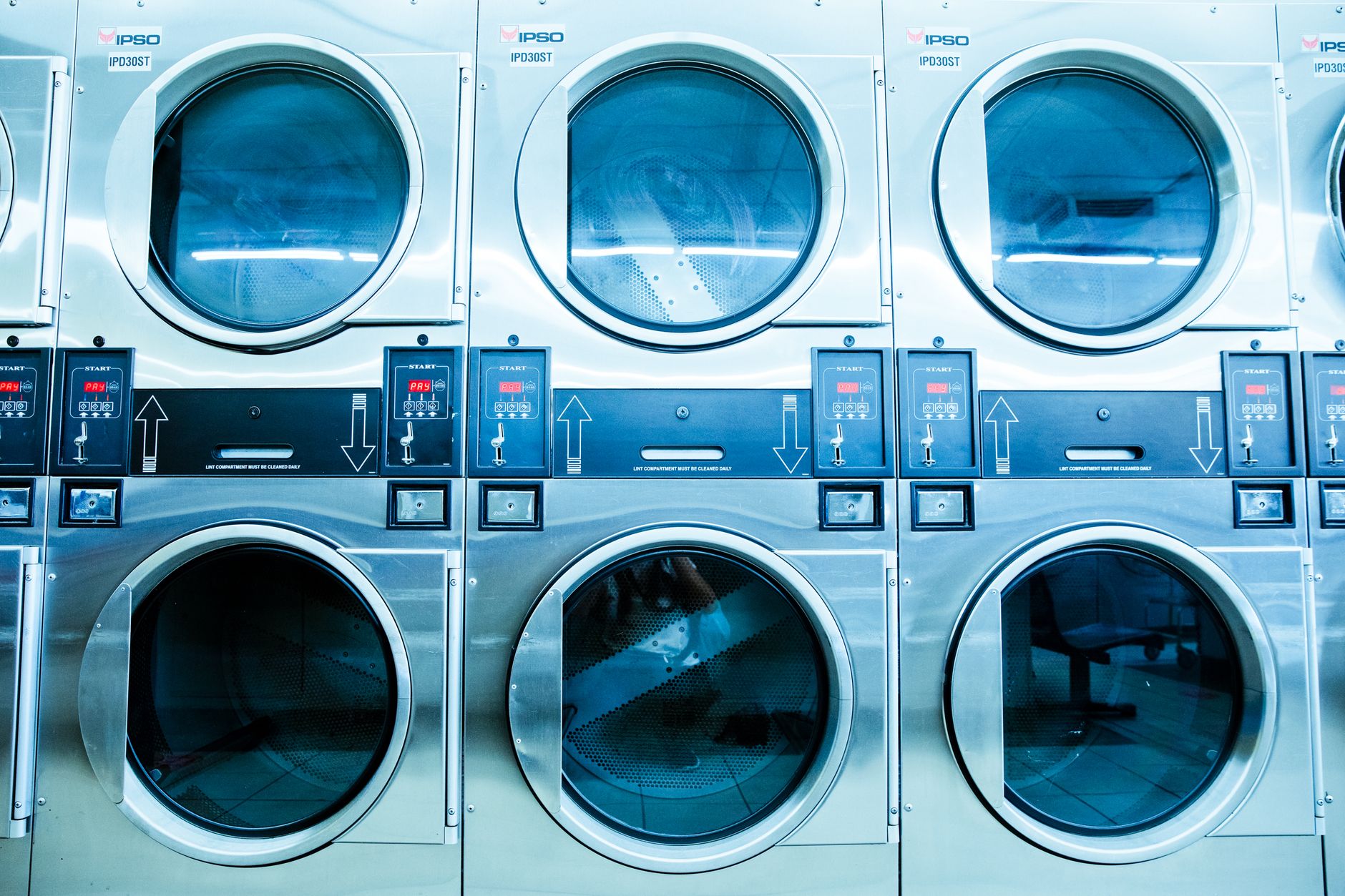 wobbly washer, washing machine, level machine, laundry room, home fix