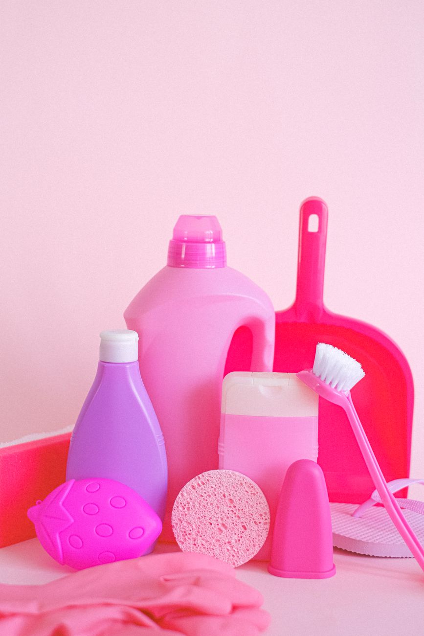 clean behind fridge, behind stove cleaning, long duster, appliance gap cleaning, crevice tool