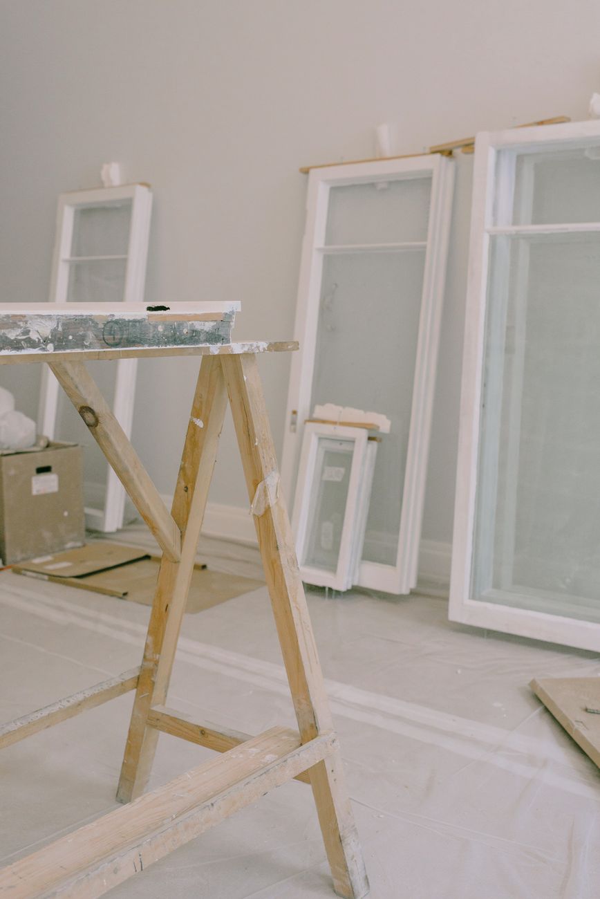 painted shut window, utility knife, putty knife, window unsticking, DIY home repair