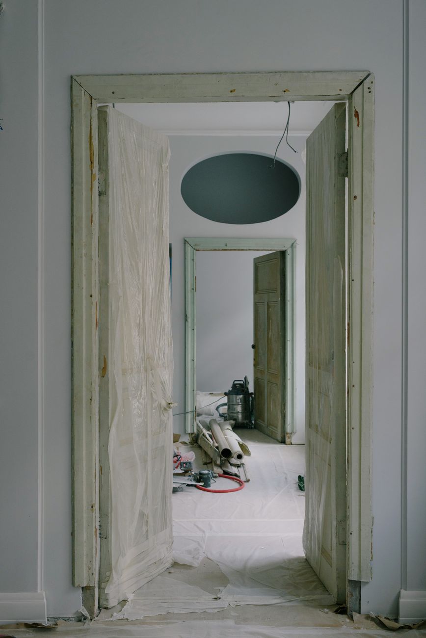 popcorn ceiling, removal, water spray, scraper, plastic sheeting, asbestos test