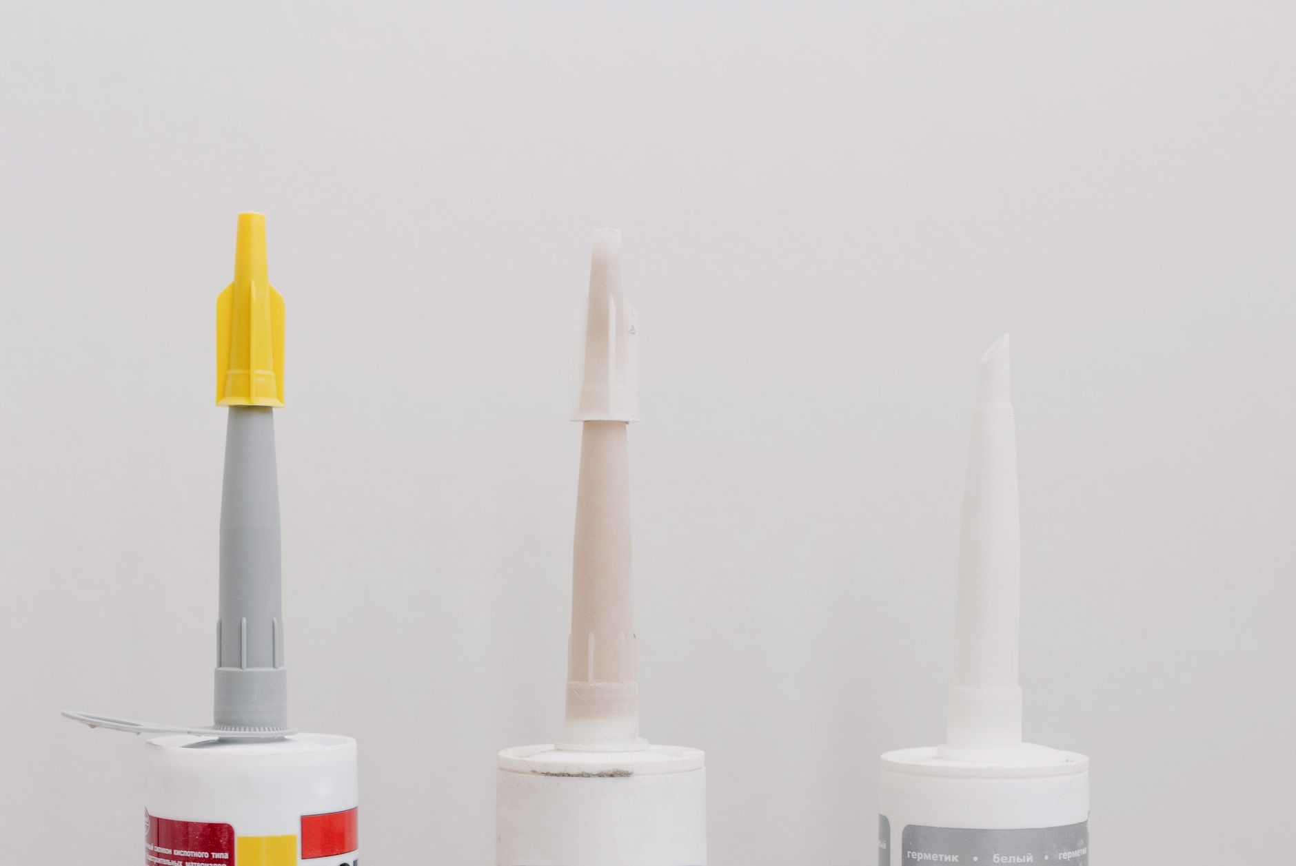 replace caulk, bathtub sealant, silicone, grout, bathroom diy, waterproof