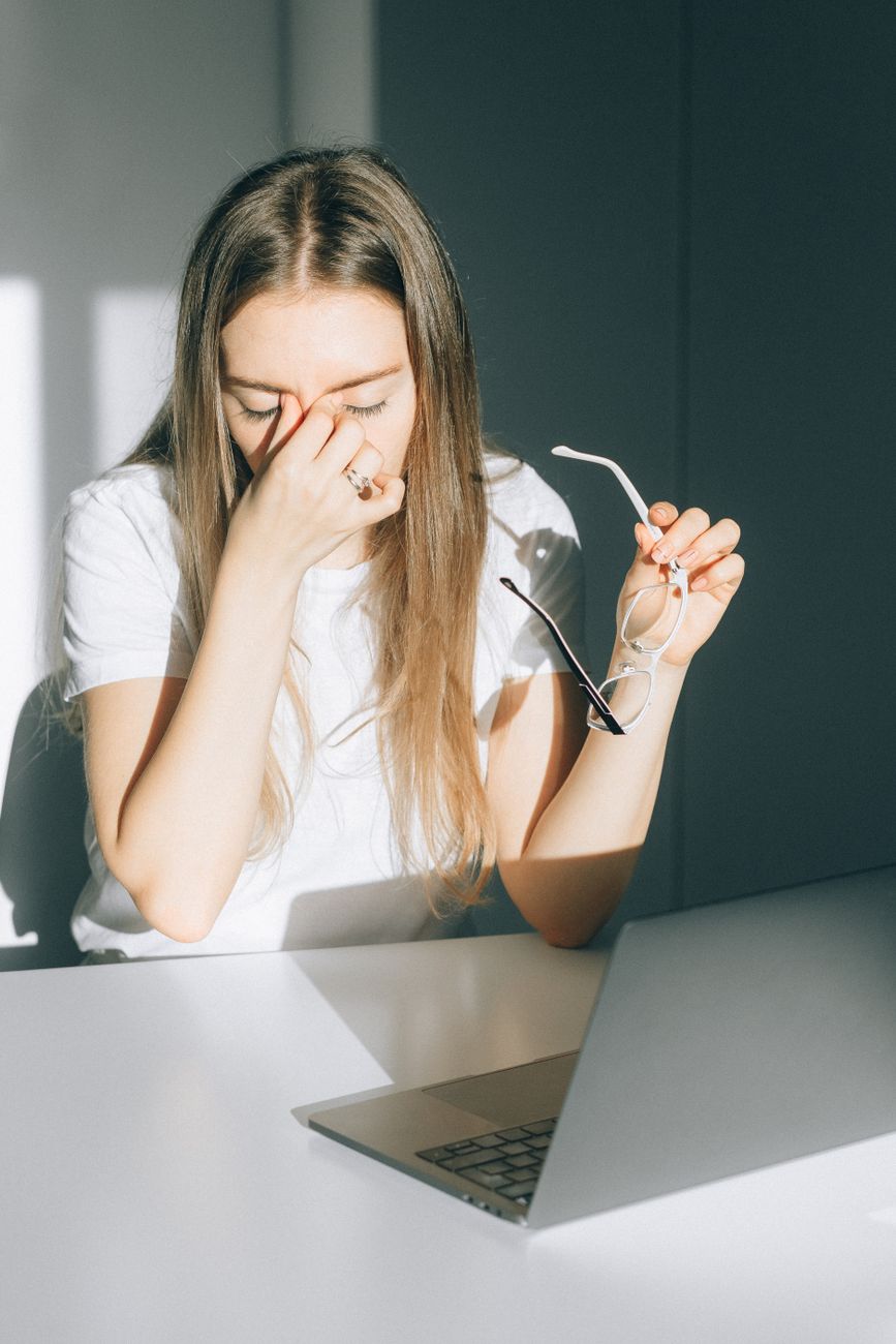eye strain relief, 20-20-20 rule, blue light filter, screen fatigue, computer vision syndrome