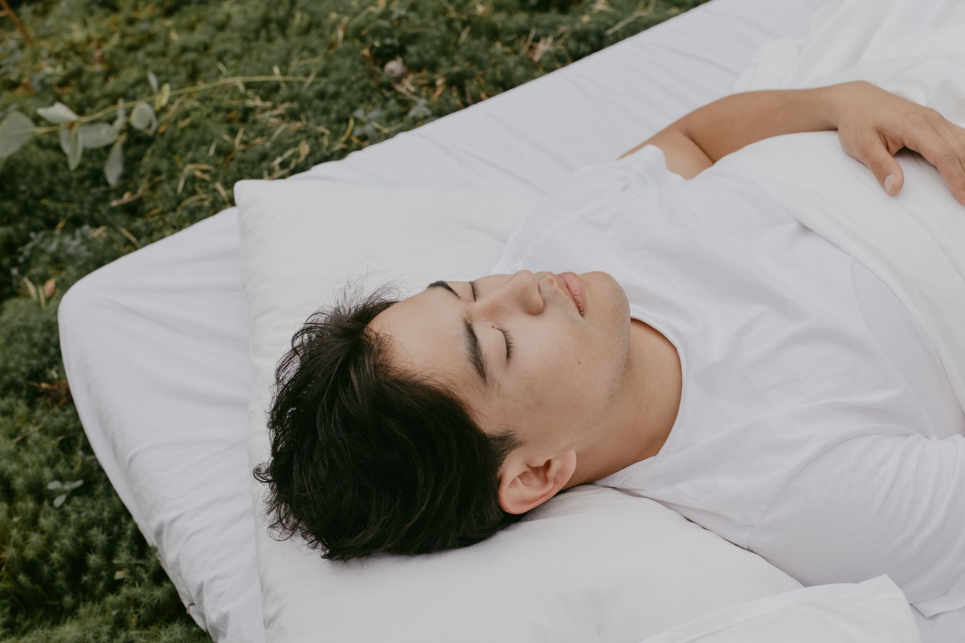 military sleep method, insomnia hack, fall asleep fast, sleep technique