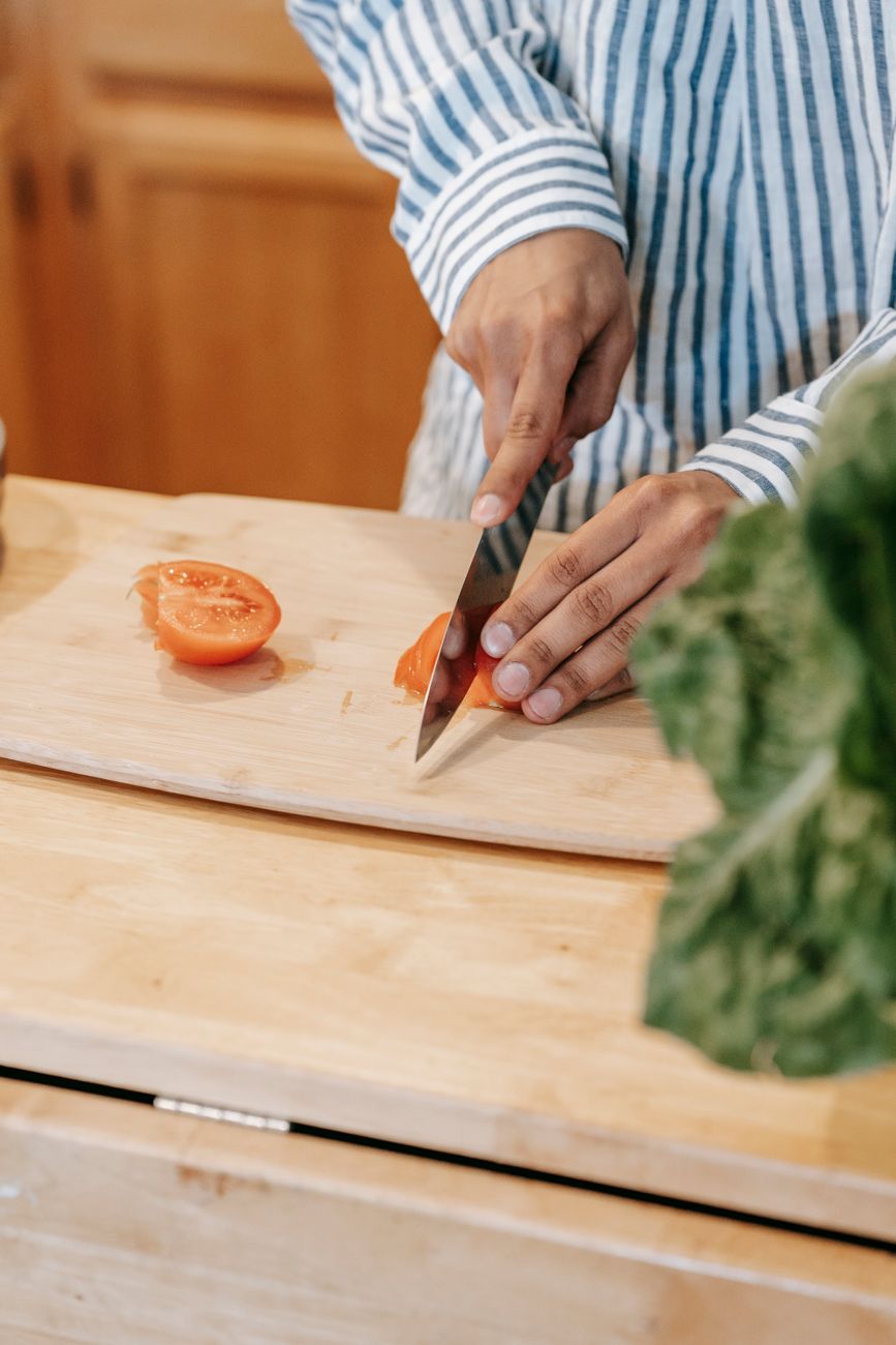 cutting board slip, damp towel, kitchen safety, paper towel, non slip board