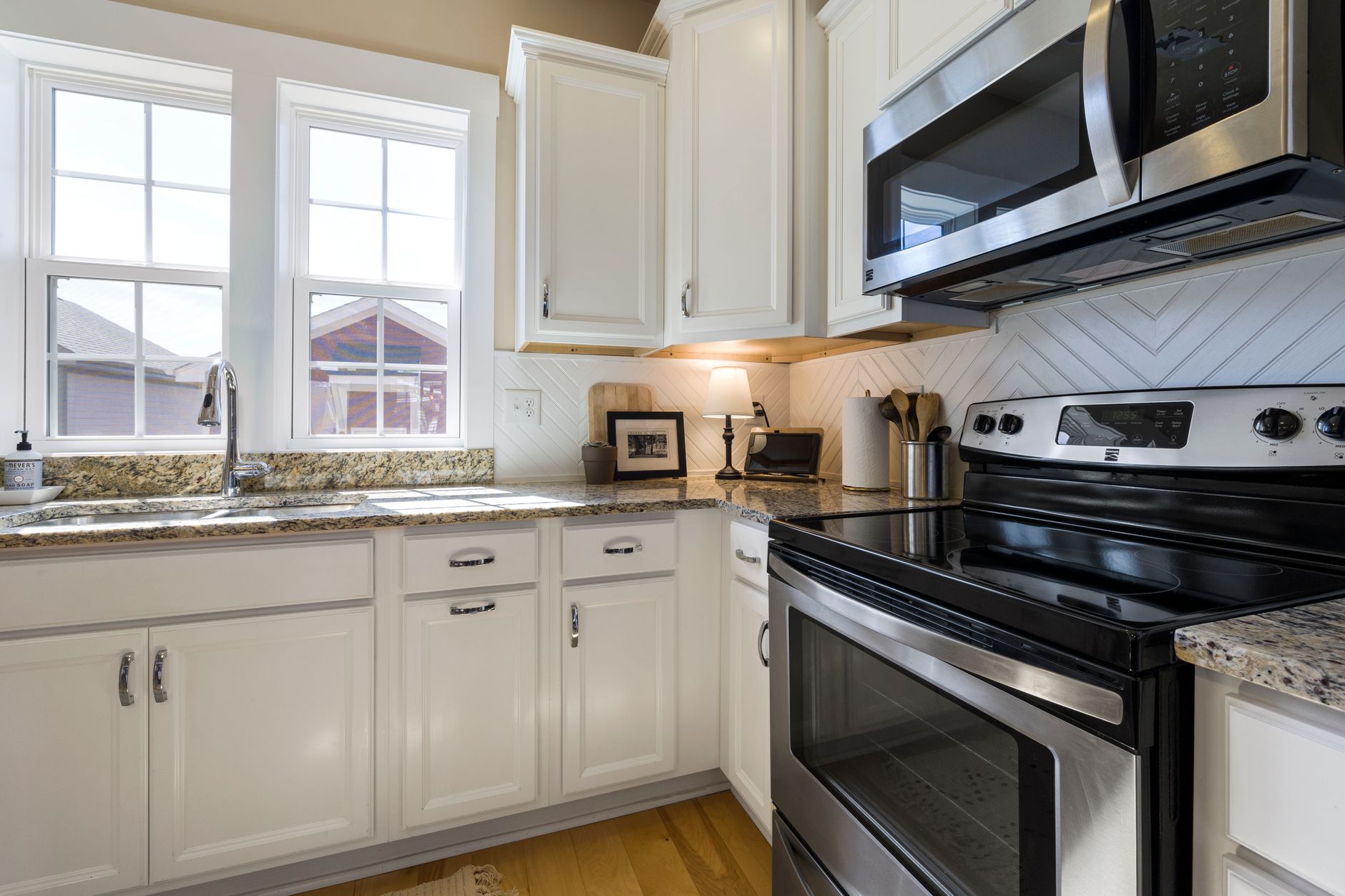 yellowed plastic, appliance, whiten, clean, oxidation