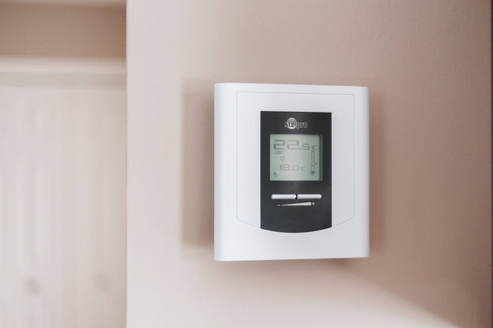 programmable thermostat, no C wire, battery powered, PEK adapter, Nest, Ecobee