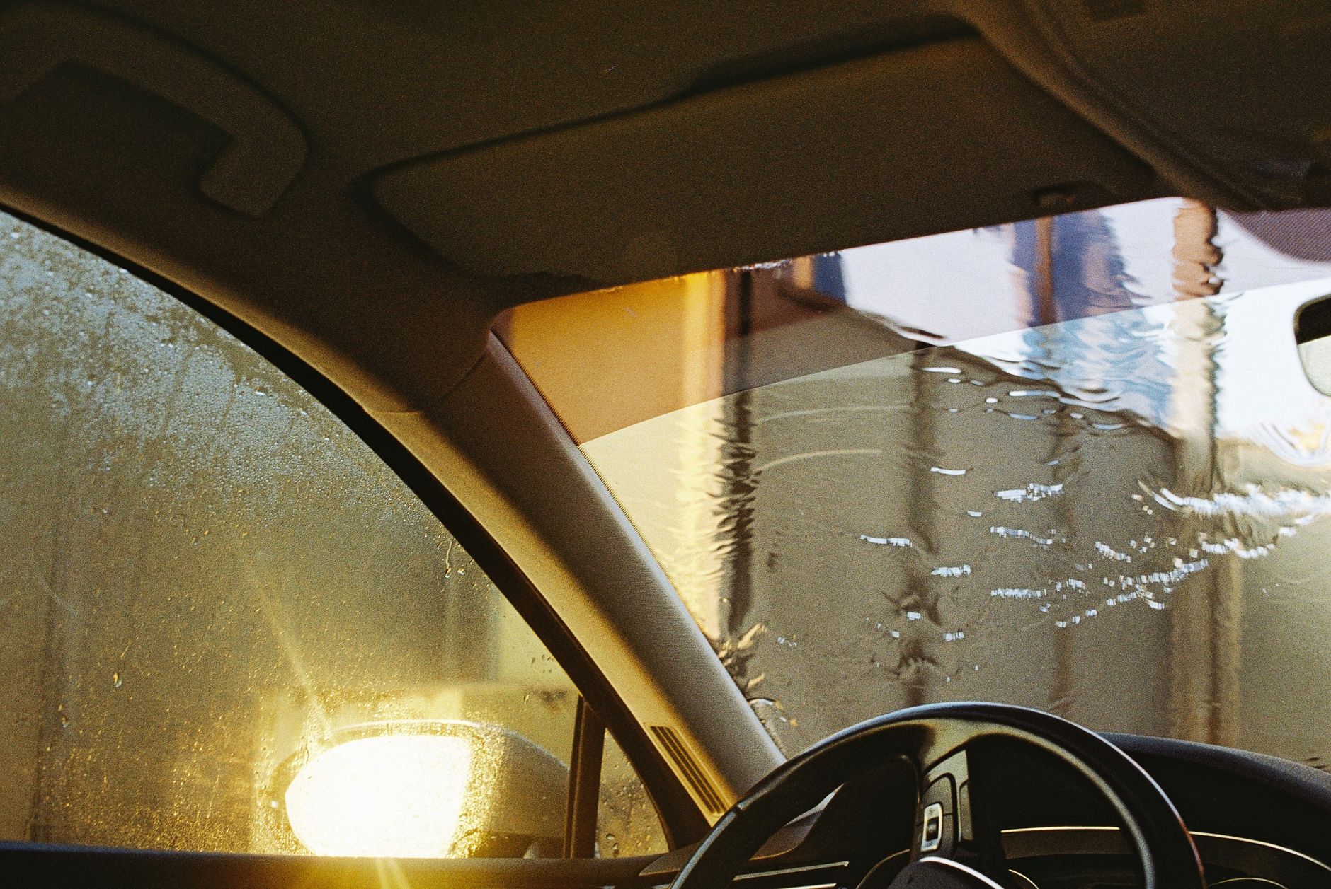 car ice, windshield frost, vinegar spray, alcohol de-icer, winter morning, quick