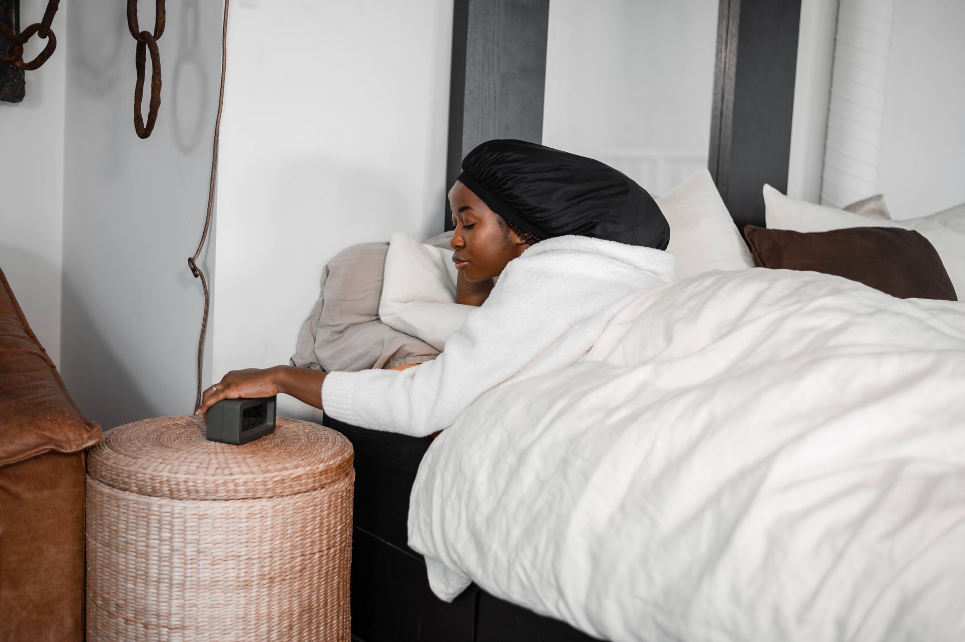 wake up tips, snooze button, sleep hygiene, morning routine hack