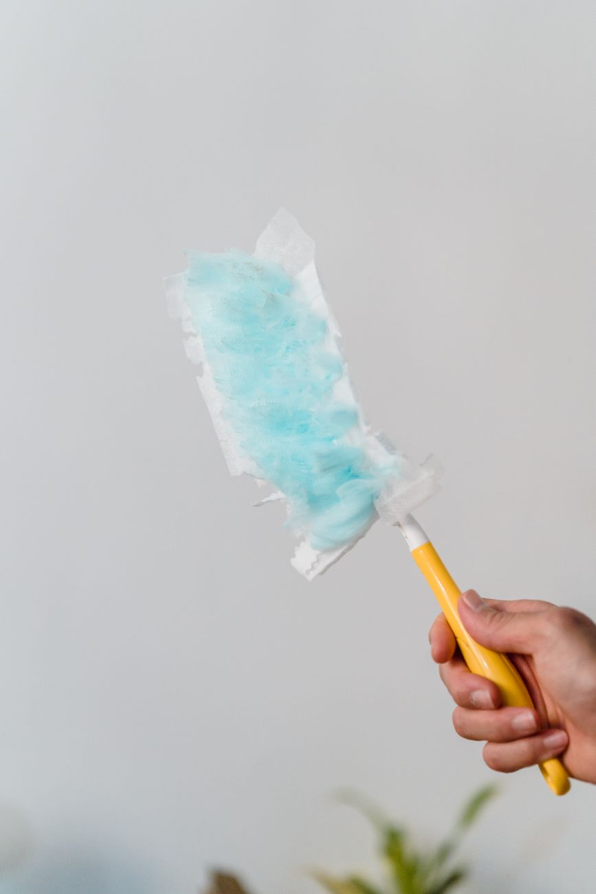 dryer sheet, baseboards, dust repellent, anti-static, cleaning hack