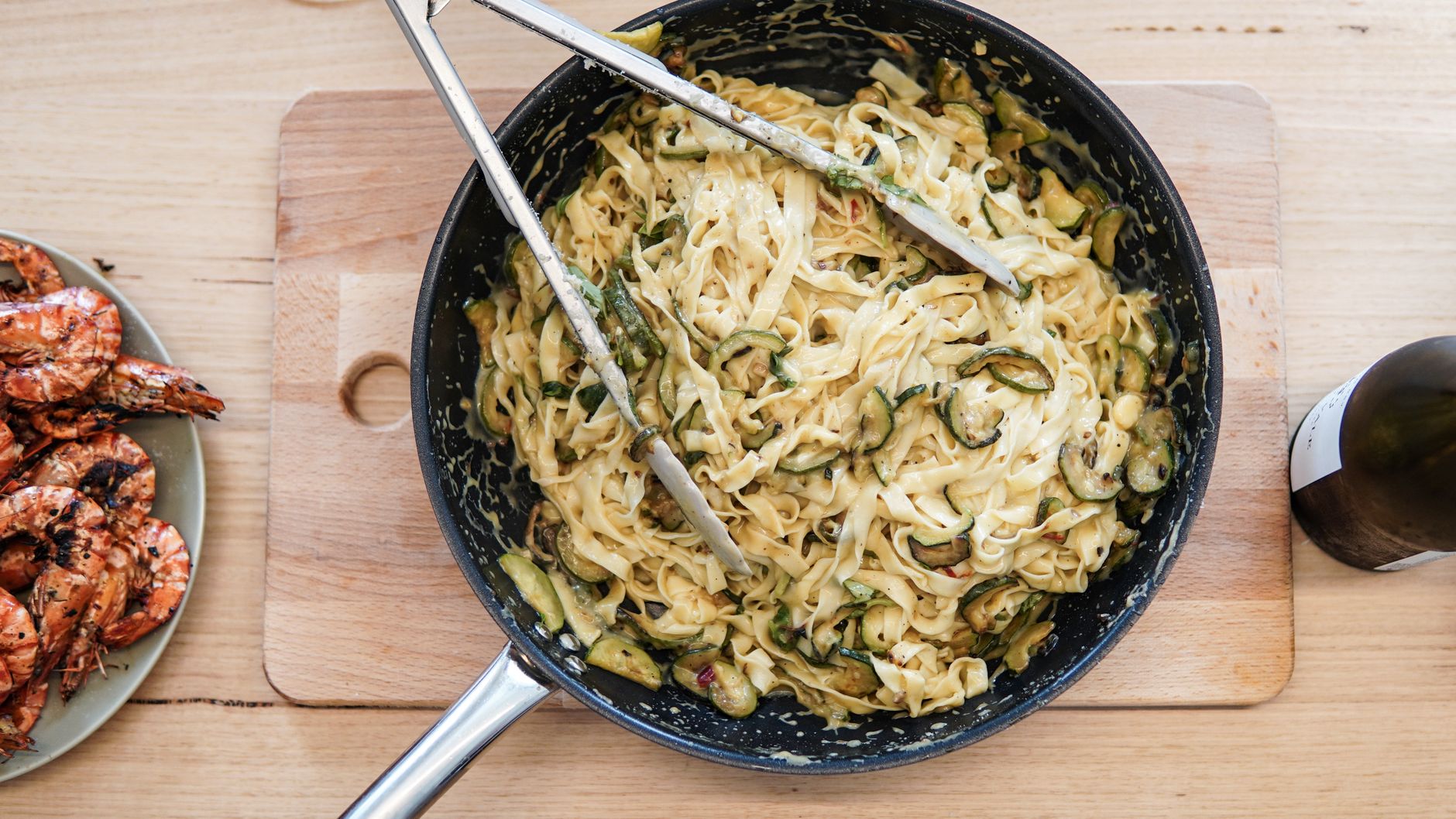spiralizer, veggie noodles, zucchini pasta, kitchen gadget, healthy cooking
