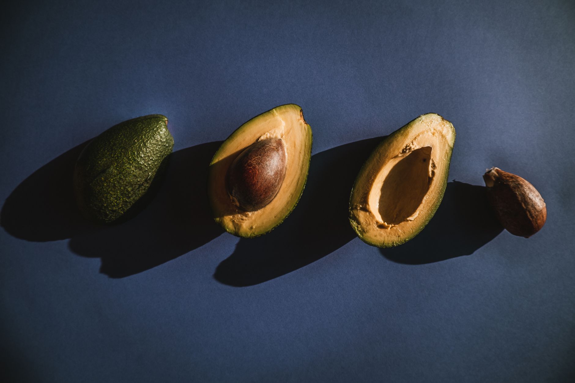 avocado brown, keep avocado, guacamole storage, lunch prep, green avocado