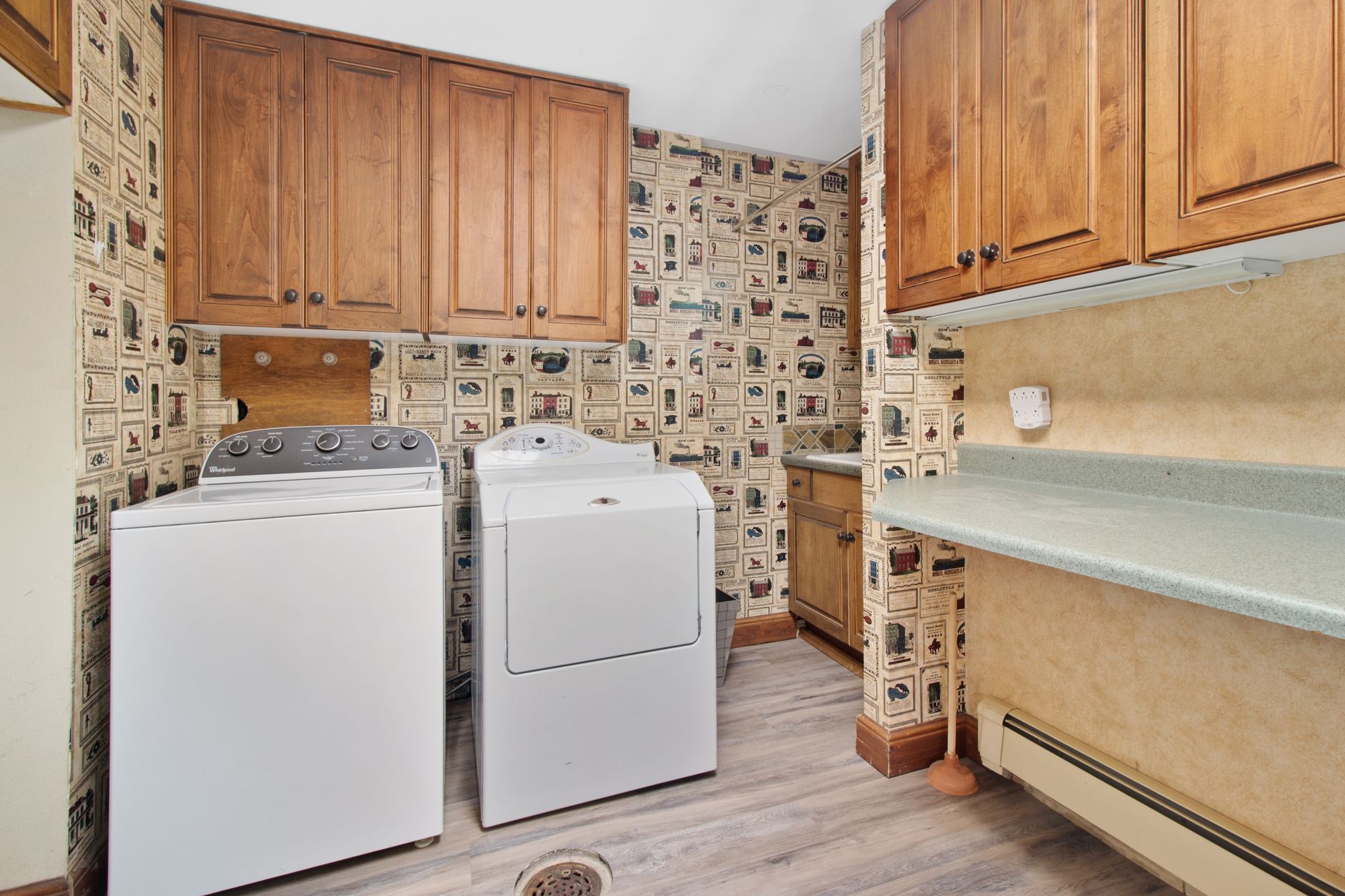 washing machine noise, squeaky washer, level washer, laundry room, appliance