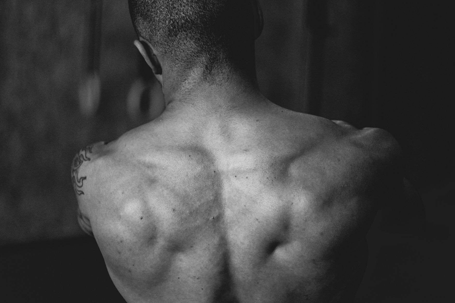 shoulder blades, upper back, tension, posture, desk worker