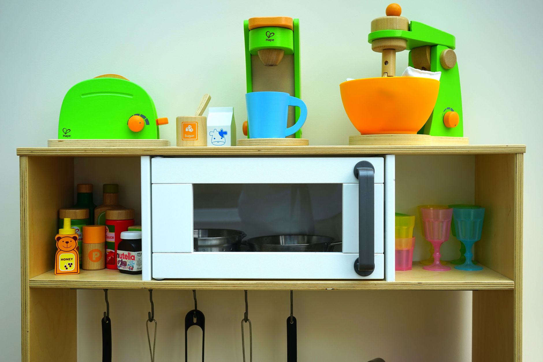 clean microwave, microwave hack, kitchen cleaning, steam clean, quick clean