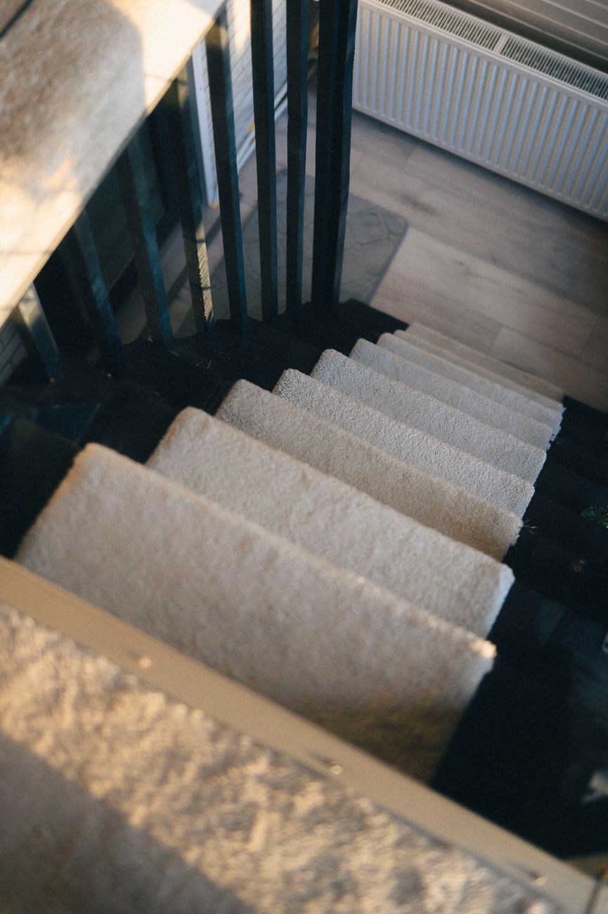carpet deodorize, baking soda carpet, fresh carpet, smell removal, rug refresh