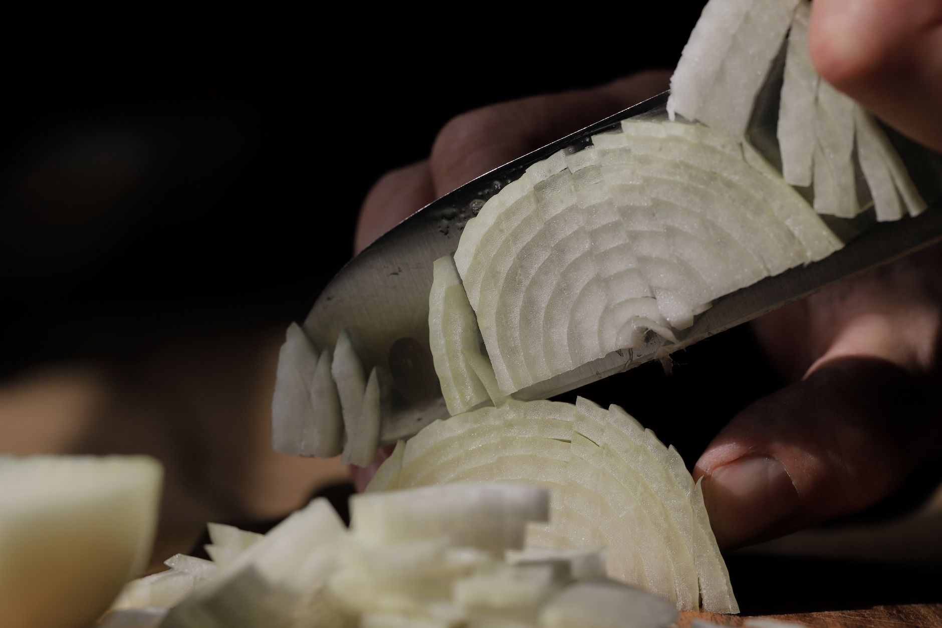 dice onion, chef method, no tears, knife skills, onion hack