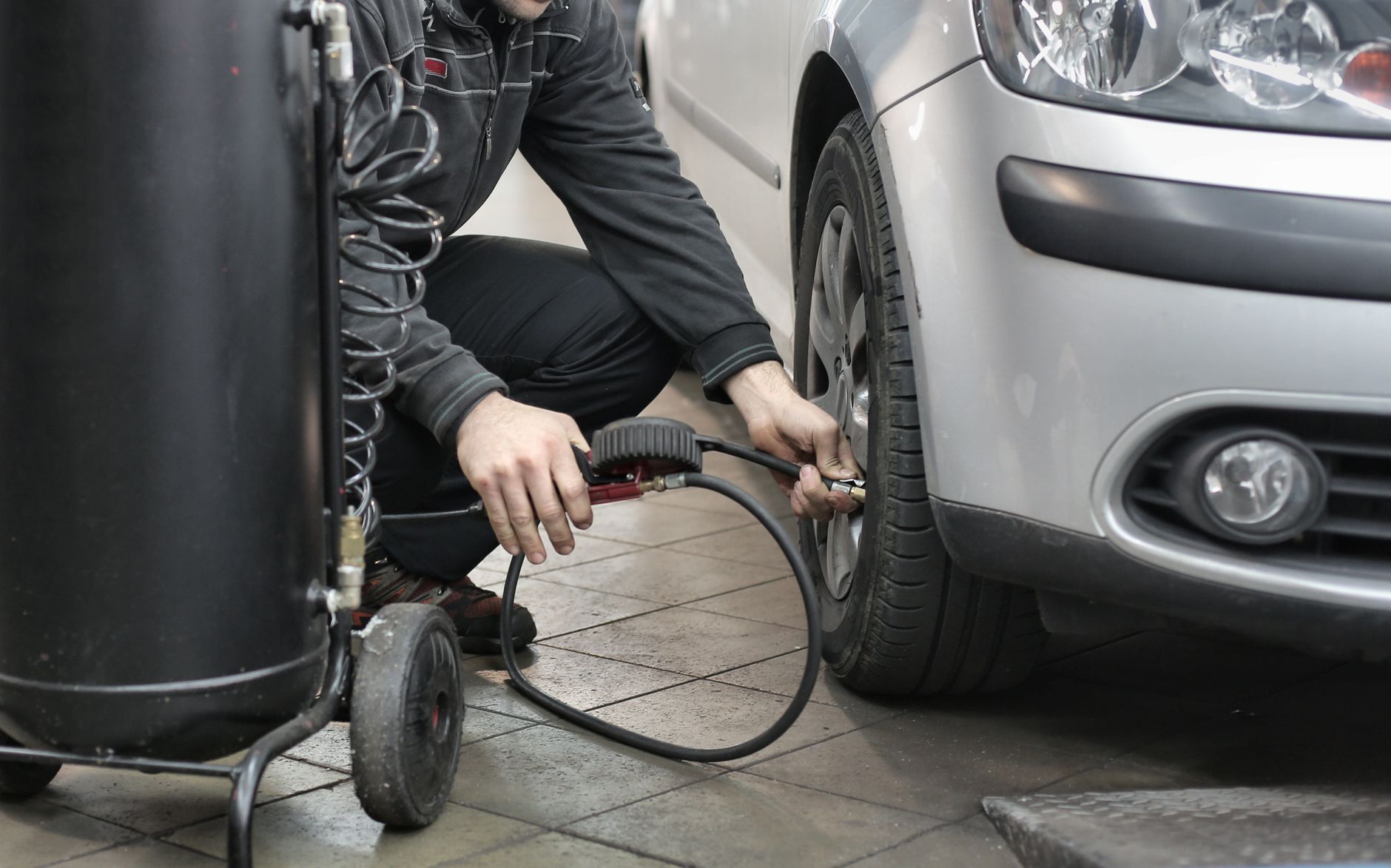tire pressure cold, check tire pressure, fall car care, PSI winter, tire maintenance
