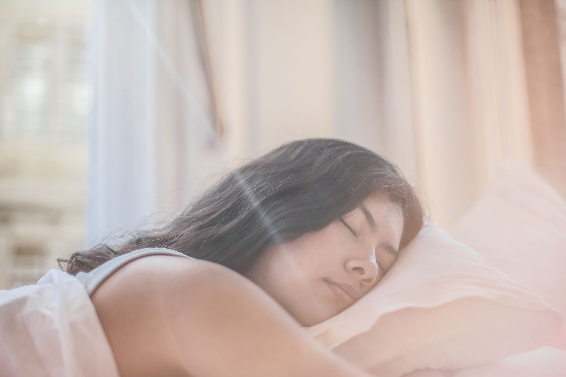 wake up at night, insomnia, sleep tips, middle of night, melatonin