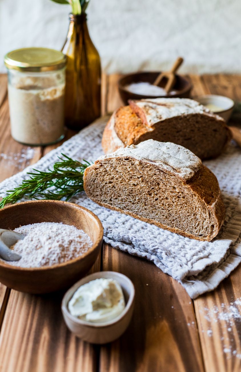 sourdough starter, feed starter, discard recipe, bread baking, ferment