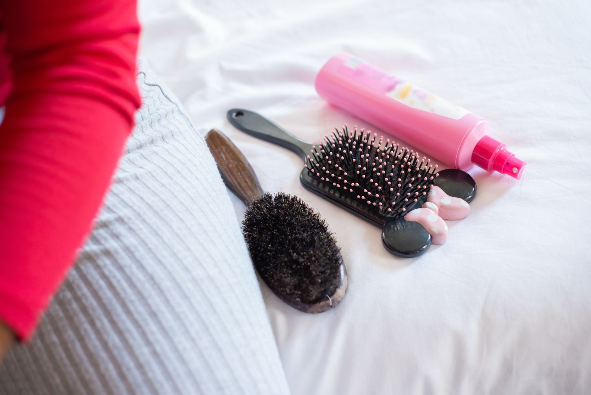 clean hairbrush, hairbrush gunk, remove hair, brush cleaning, hair care