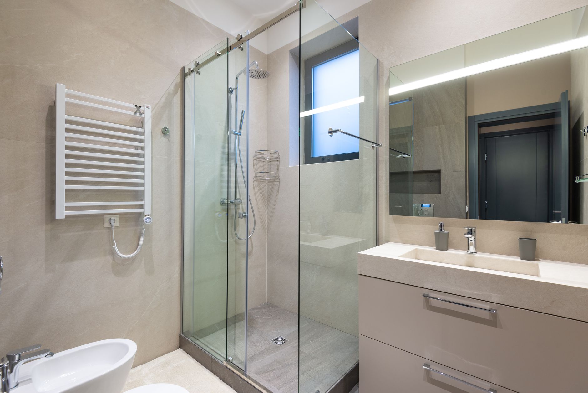 soap scum prevention, shower cleaning, squeegee habit, hard water, bathroom upkeep
