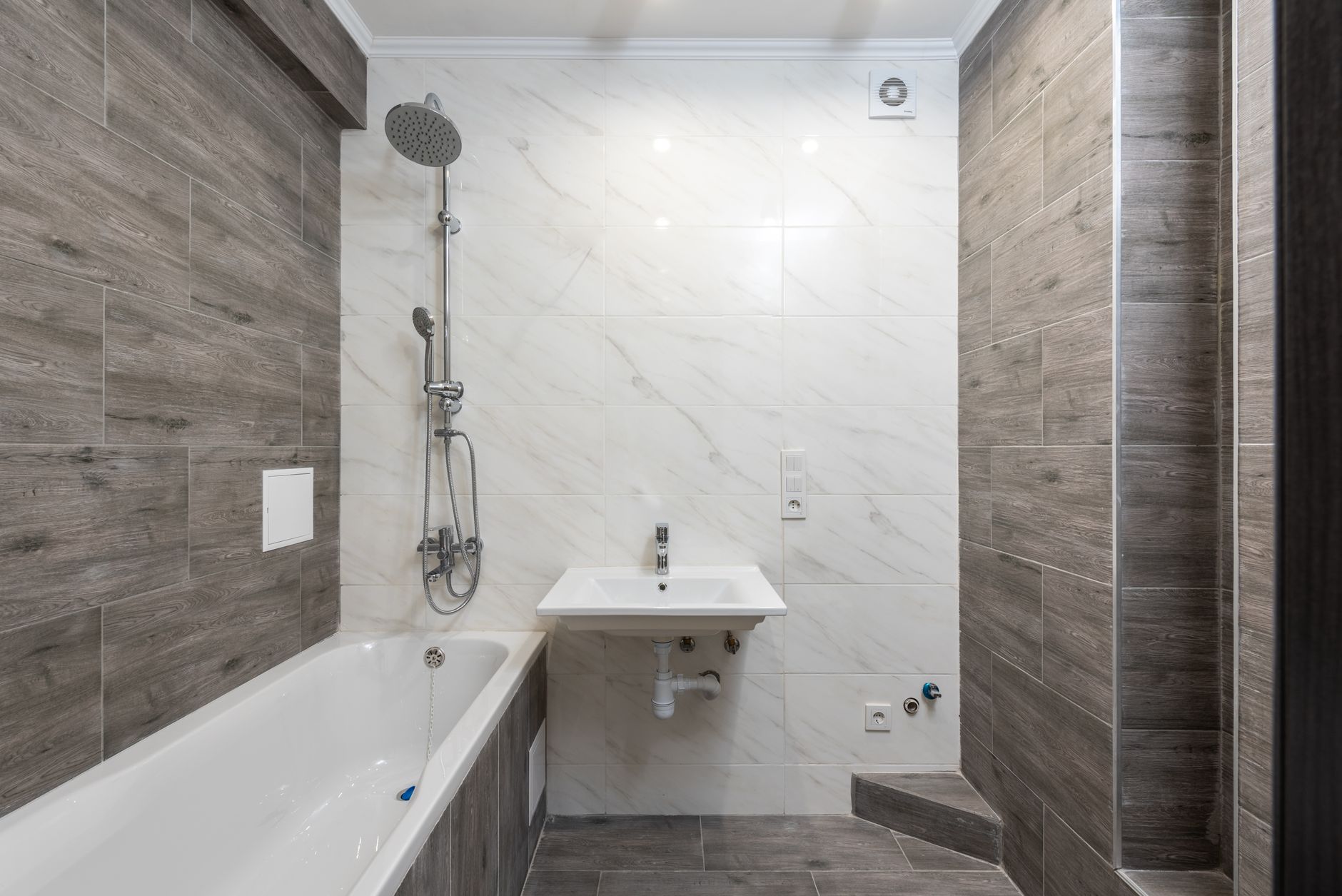 bathtub drain, drain cover, hair gunk, clean drain, bathroom smell