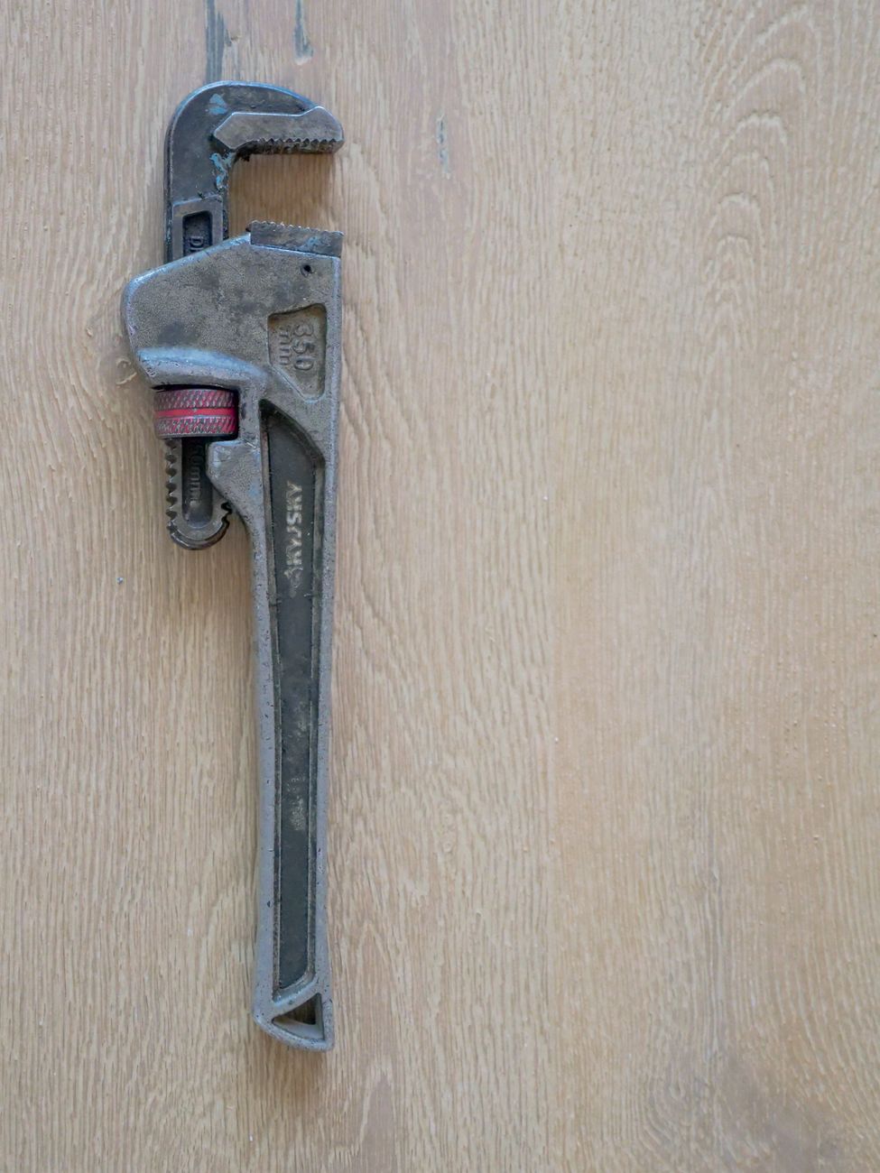 leaky toilet, water bill, plumbing fix, flapper valve, utility savings
